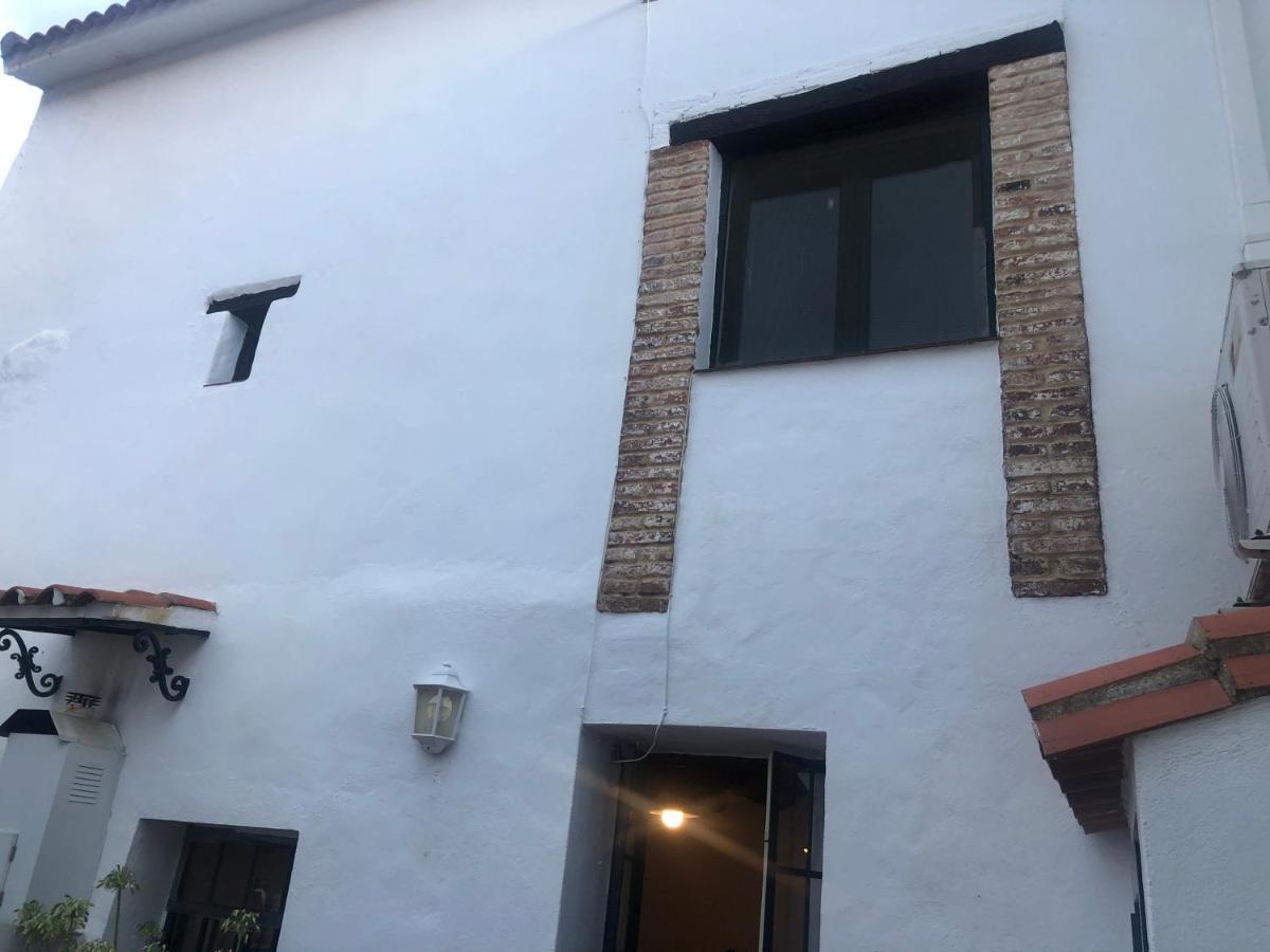 Acogedora Casa De Pueblo Con Piscina Villa Фуентееридос Екстериор снимка